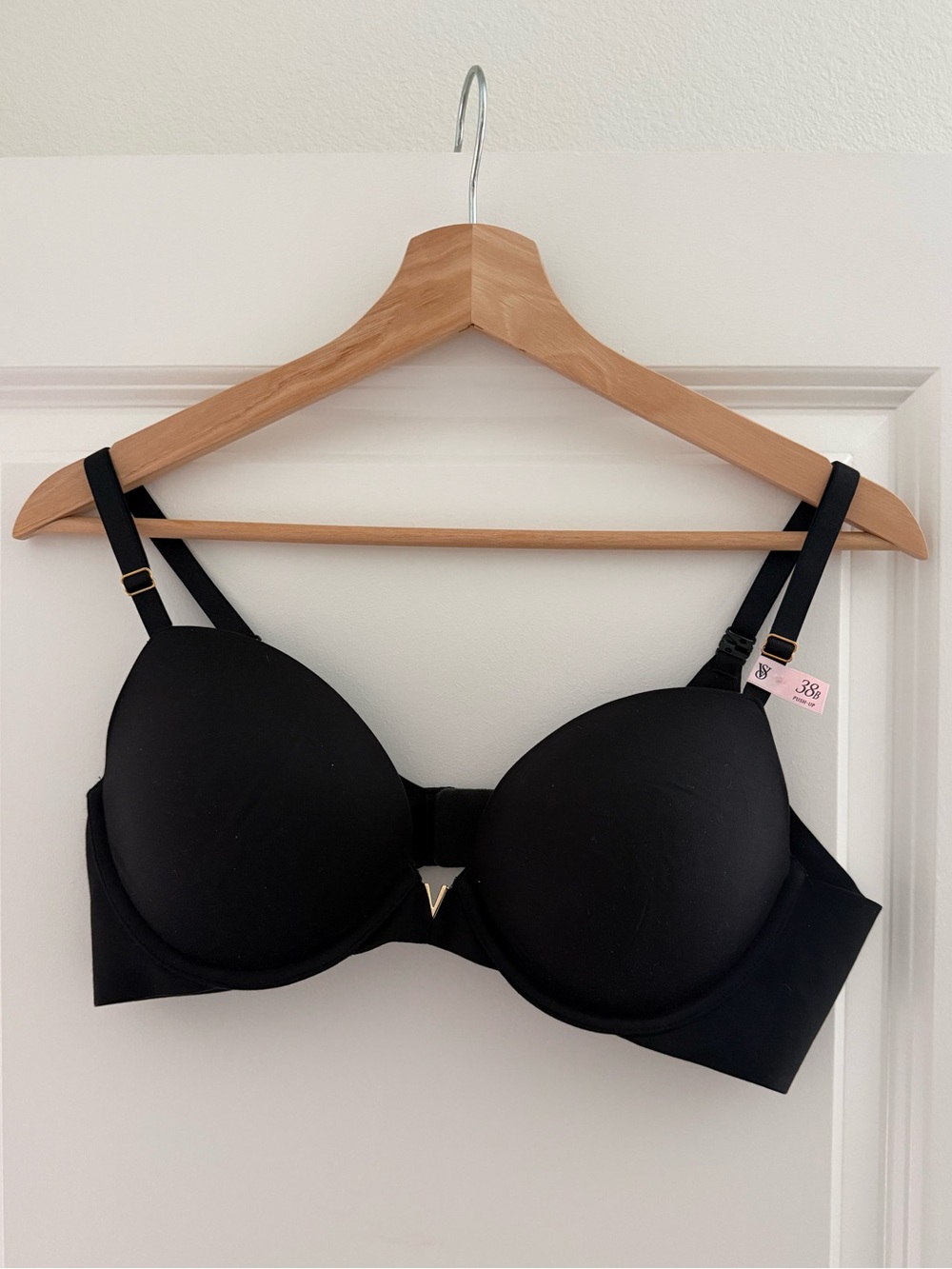Victoria Secret Black Push Up Bra 38B NWT